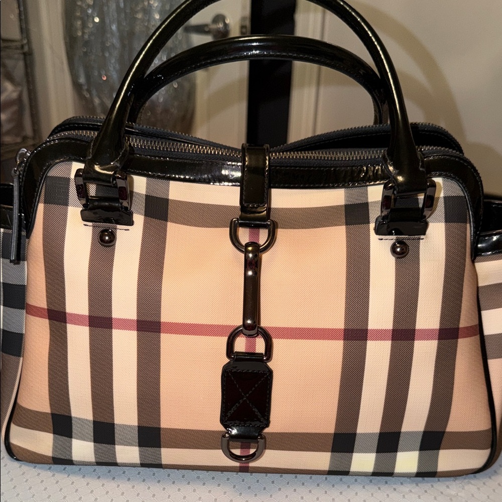 Burberry Tan and Black Plaid Satchel pristine condition comes with dust bag - Picture 1 of 10